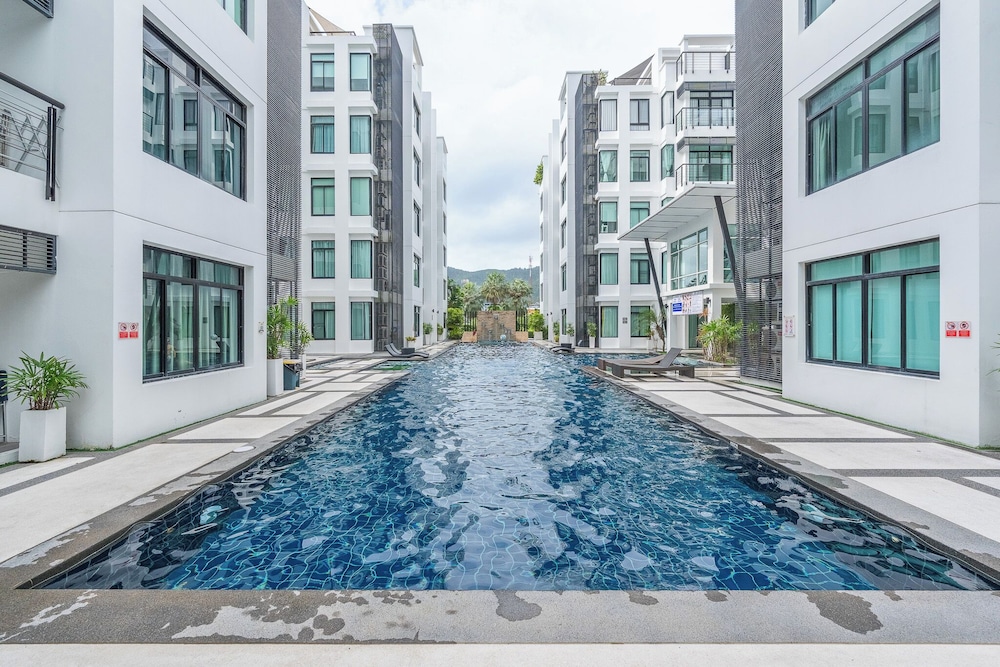 4BR Pool Mountain Views C205