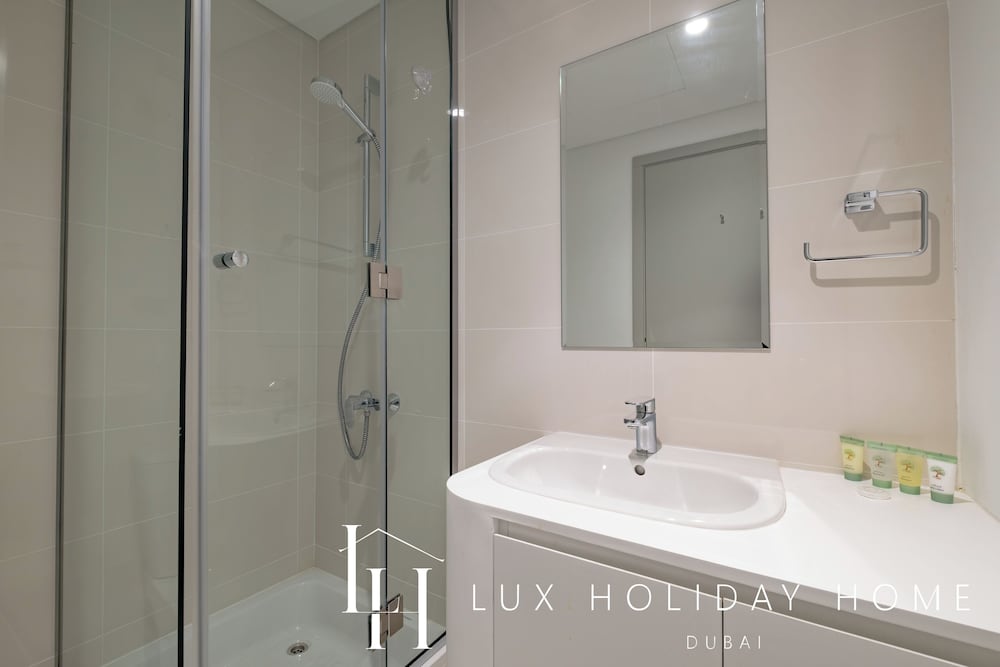 LUX The Atlantis View Luxury Beach Suite