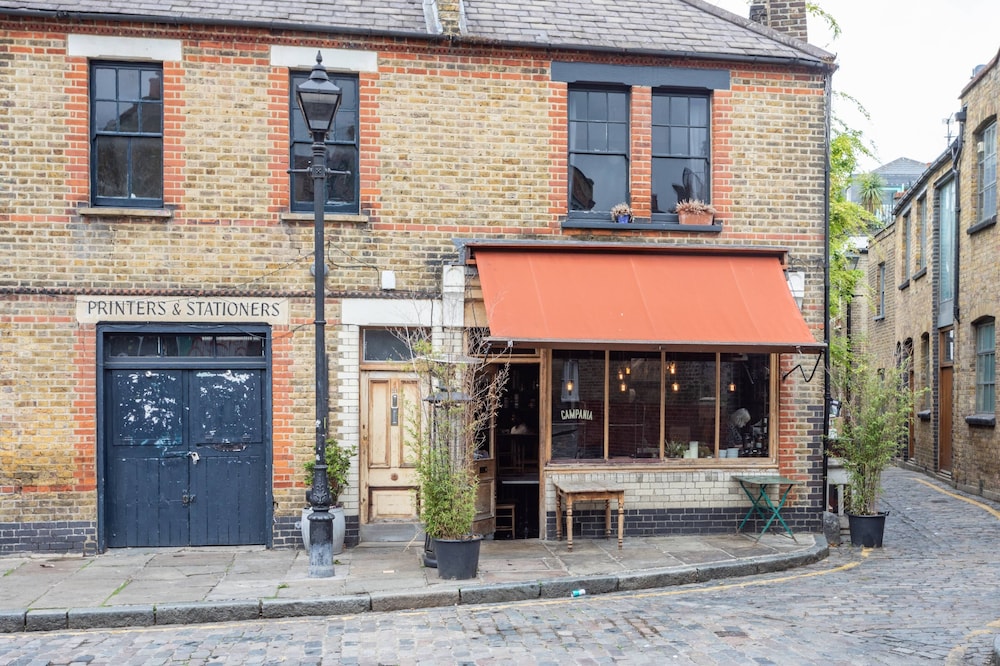Baxendale Street by Onefinestay