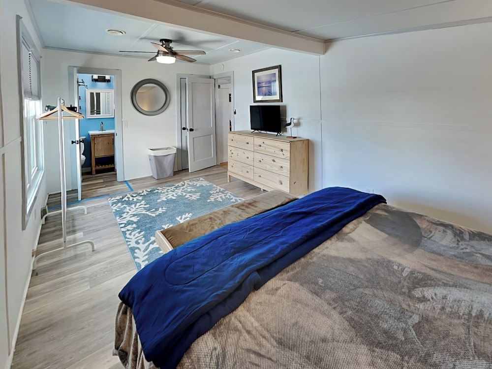 Mountains to Sea by Topsail Realty