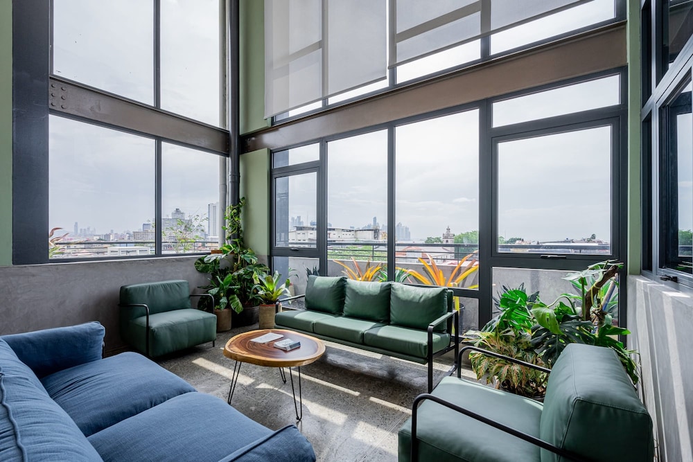 w Comfy 1BR w Perfect Balcony in Casco View