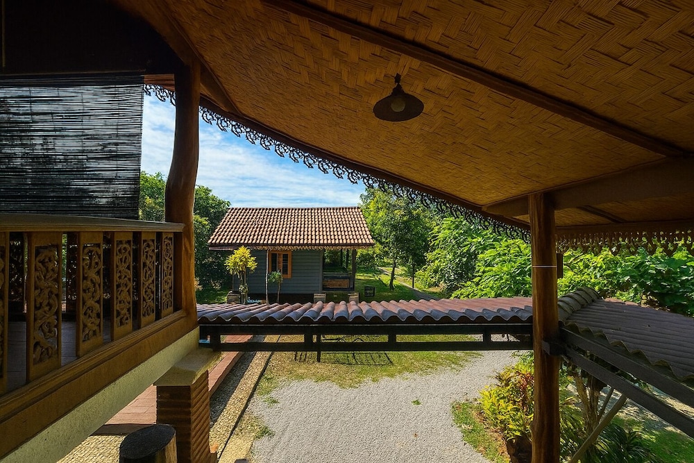 Ban Villa PhaSouk