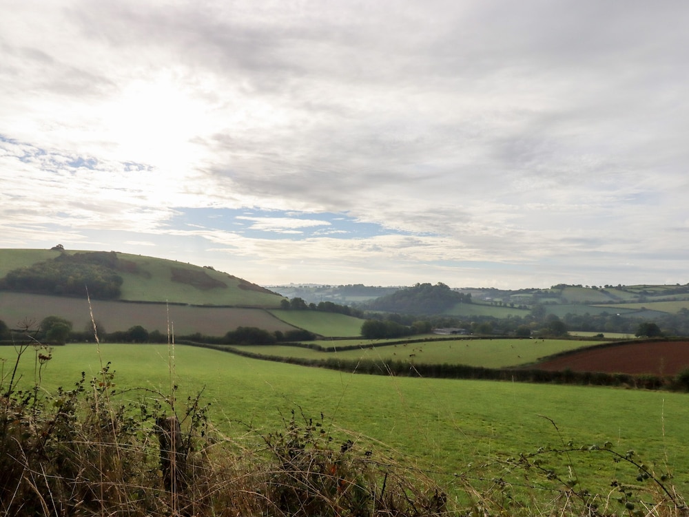 1 Caddaford Barns