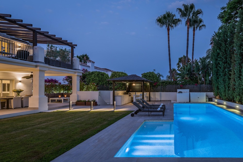 Villa Zacaluca Pool Whirlpool Sauna Gym
