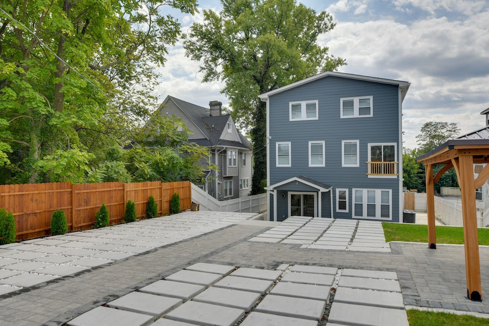 4 Mi to Dtwn: Upscale Home in Baltimore view 3