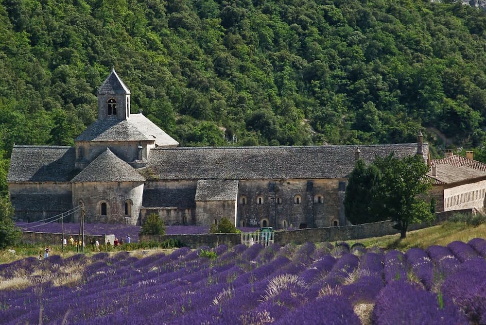 Villa Les Beaumettes - Haven of Peace in the Luberon