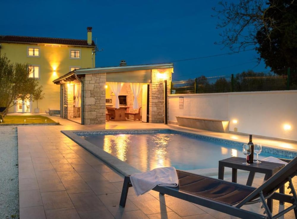 Villa Prestige Azinetti With Pool