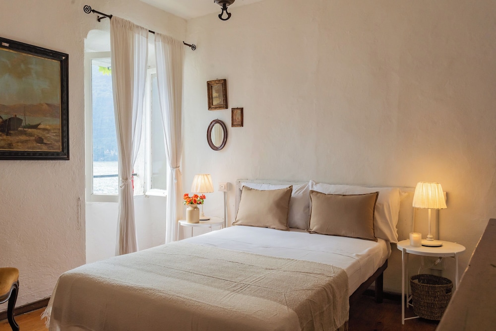 Terrace on Orrido di Nesso Waterfall by Rent all Como