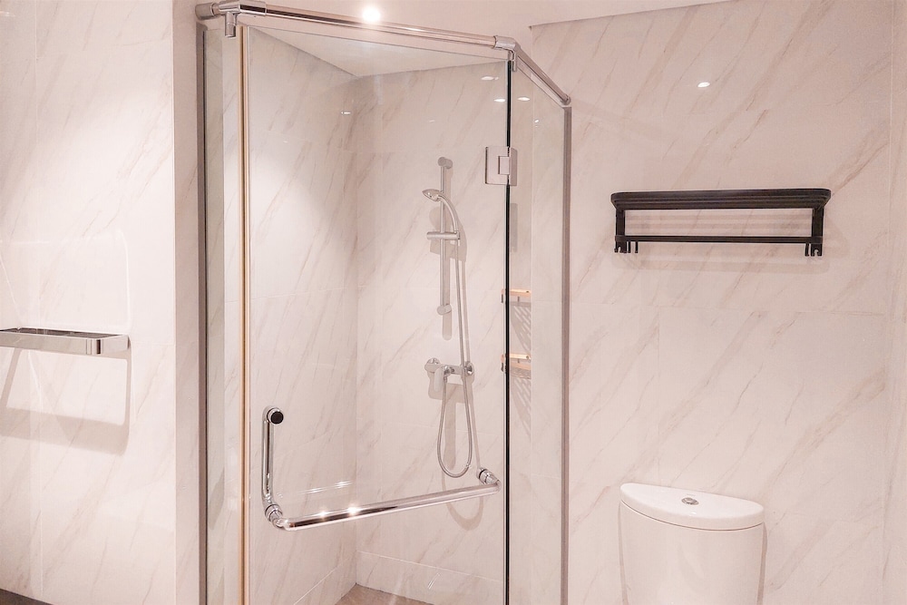 Modern Look And Comfy 1Br Apartment Branz Bsd City