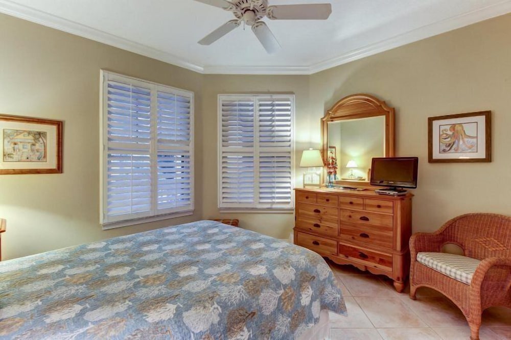 12-ocean-place view 5