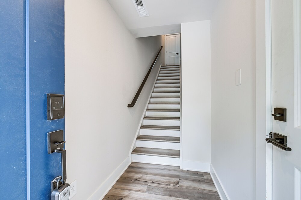 Walk to Music Factory: Townhome w/ Rooftop Deck!
