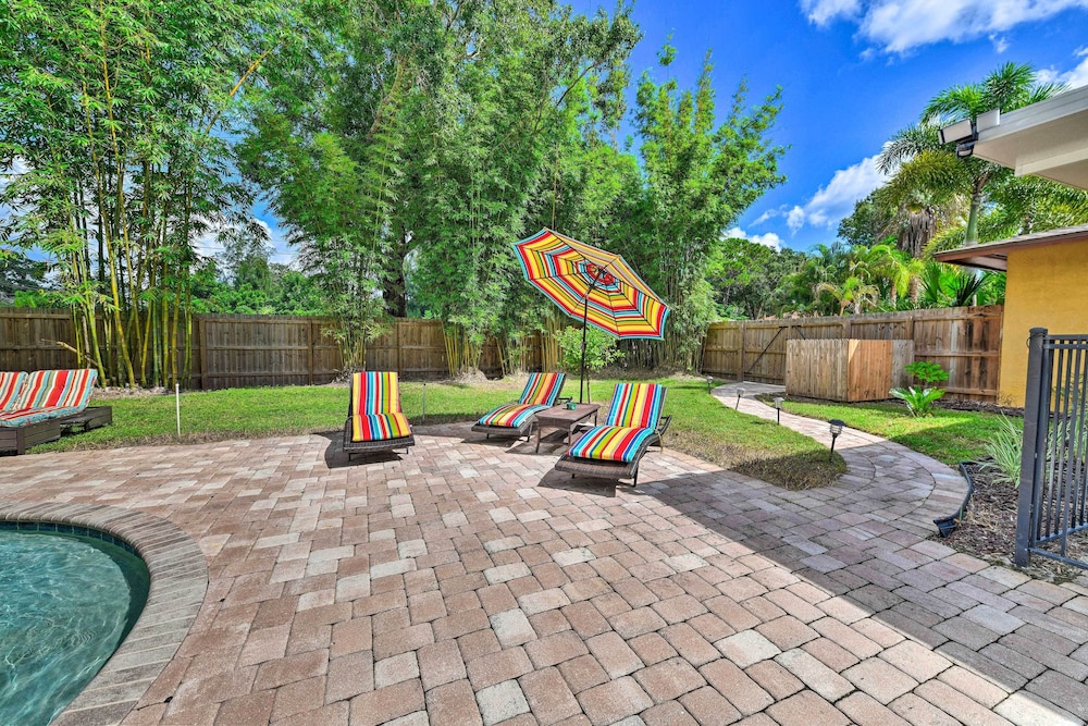 Sarasota Getaway w/ Private Pool & Backyard Oasis!