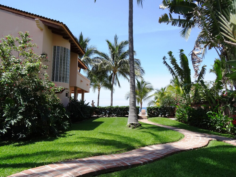 Casa Rana by Las Palmas
