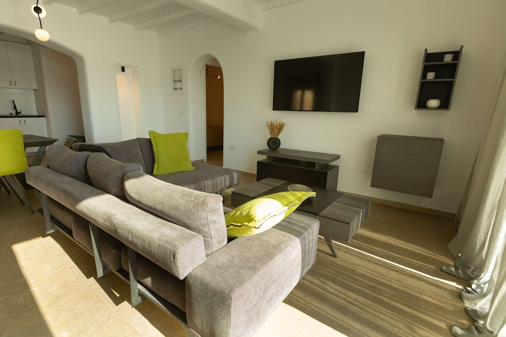 Apellon Mykonos Luxury Seaview Retreat