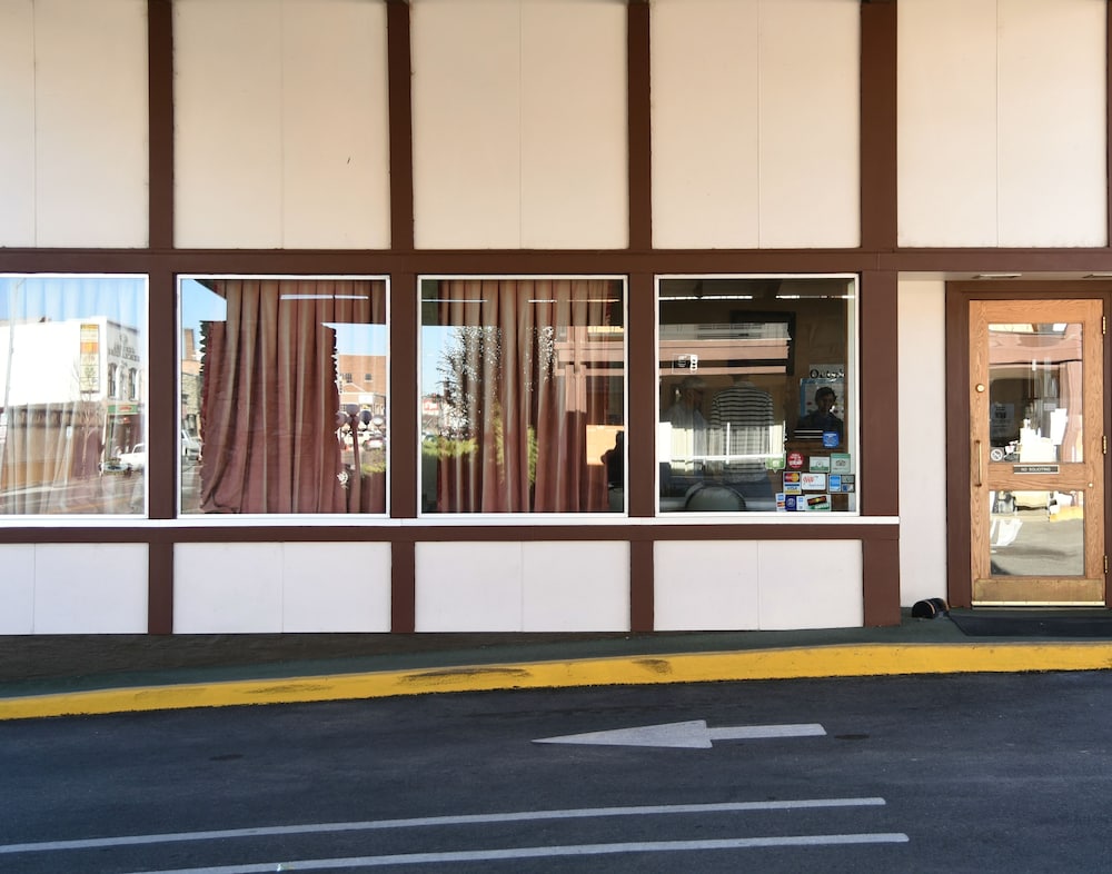 Thunderbird Motel