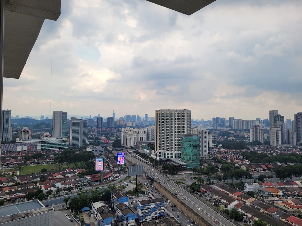 Uptown Residences by Sleepy Bear photo 1