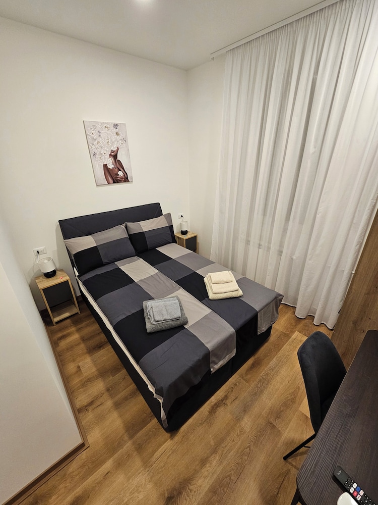 B&B Lunis