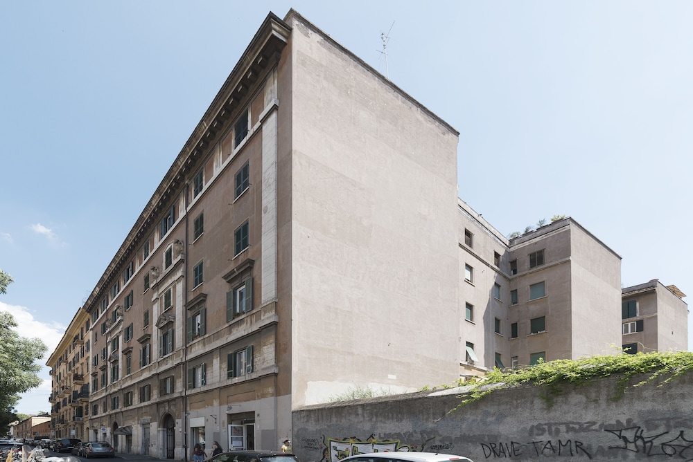 Colosseo & Colle Oppio Charming Apartment