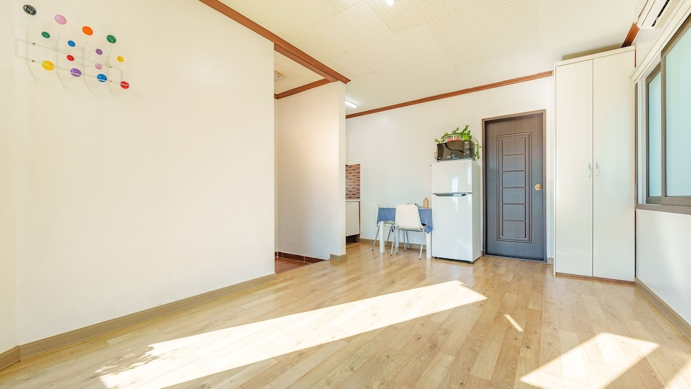 Geoje Yeoul Pet-friendly Pension