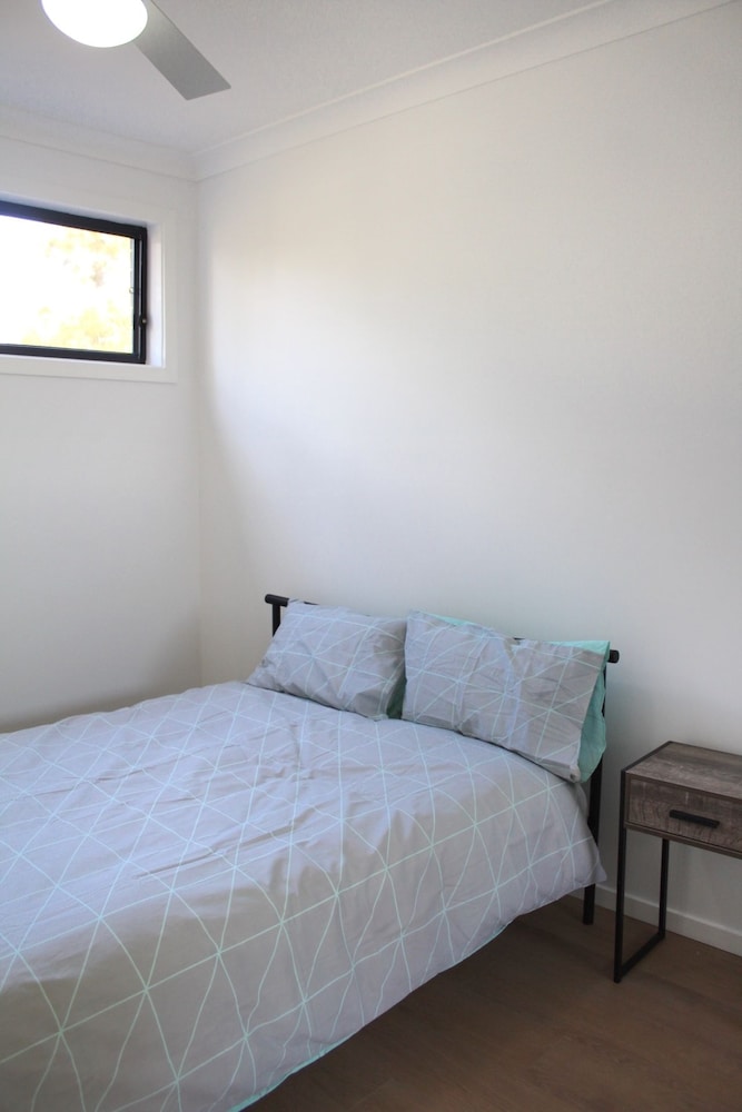 Minto Lodge Sydney view 3