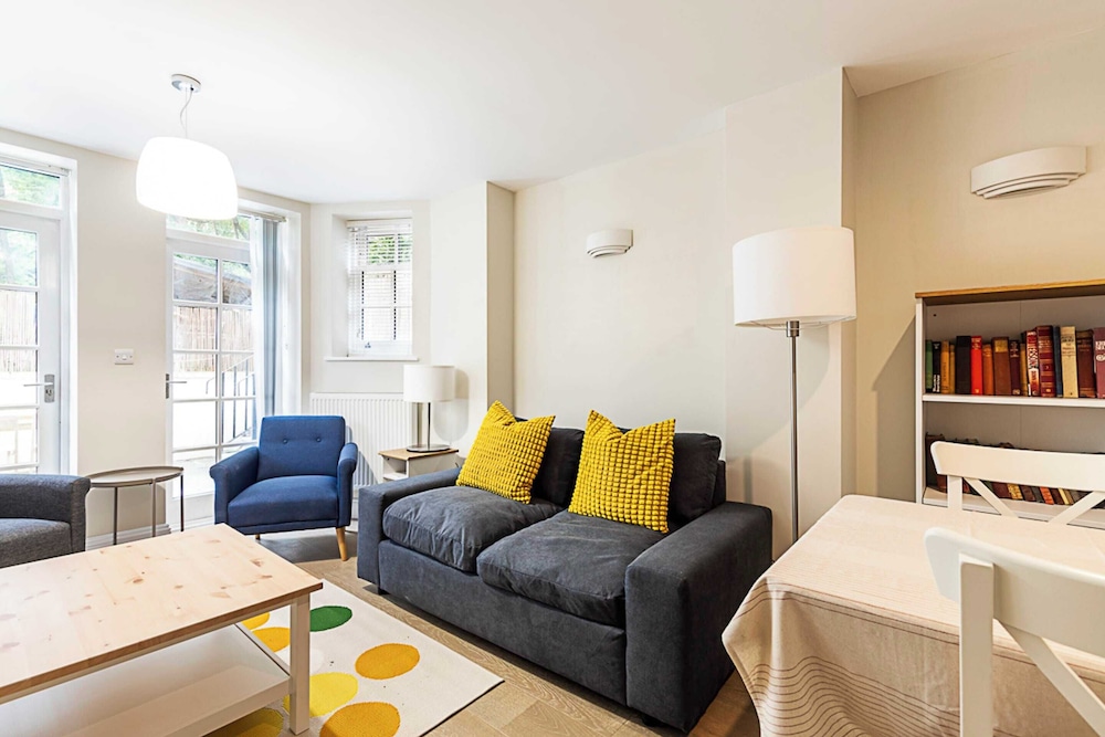 Charming and Modernised Edwardian Flat