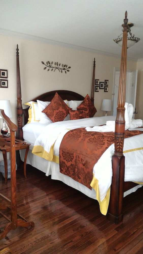 Niagara-on-the-Lake Vacations - Blue Skies Bed and Breakfast - Property Image 11