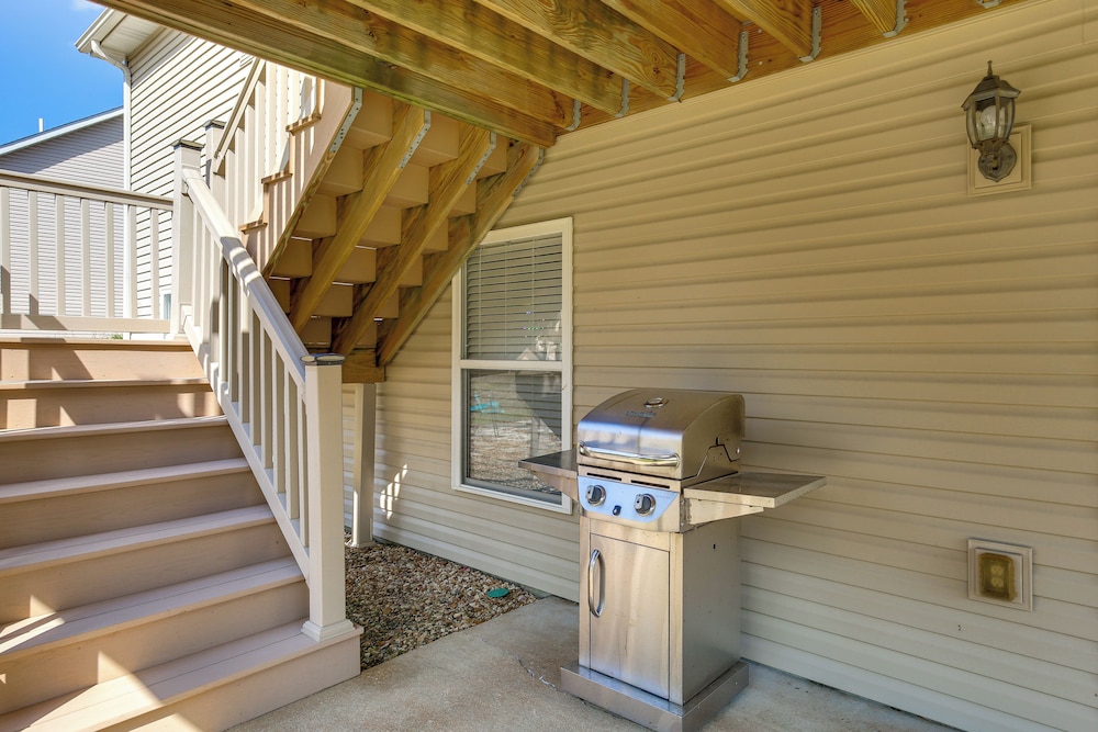 Sip, Soar & Explore: Spacious Union Home w/ Yard
