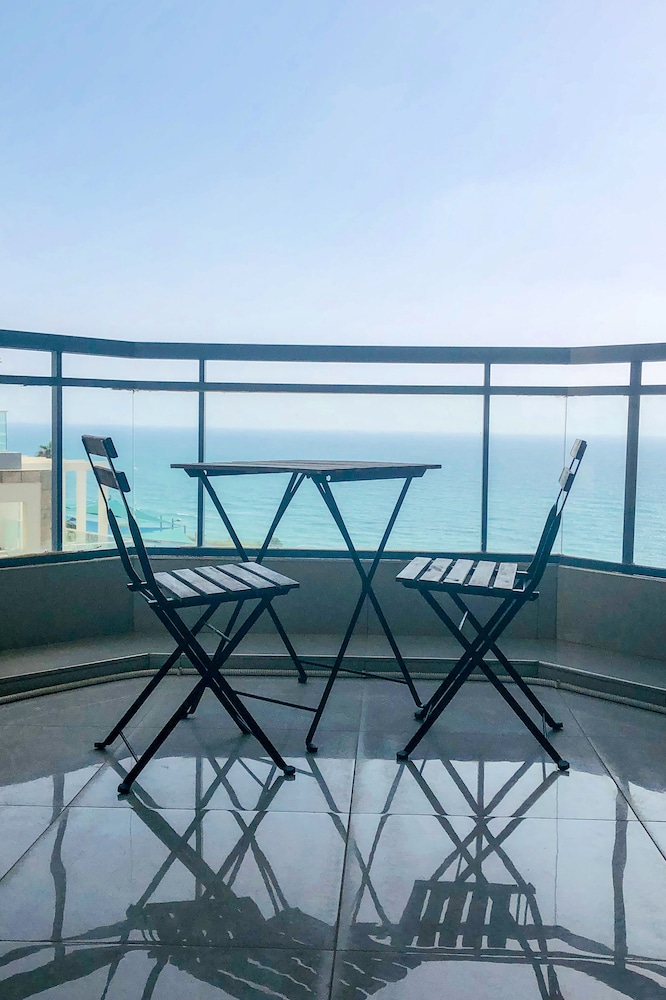 Royal Apartment on the Sea