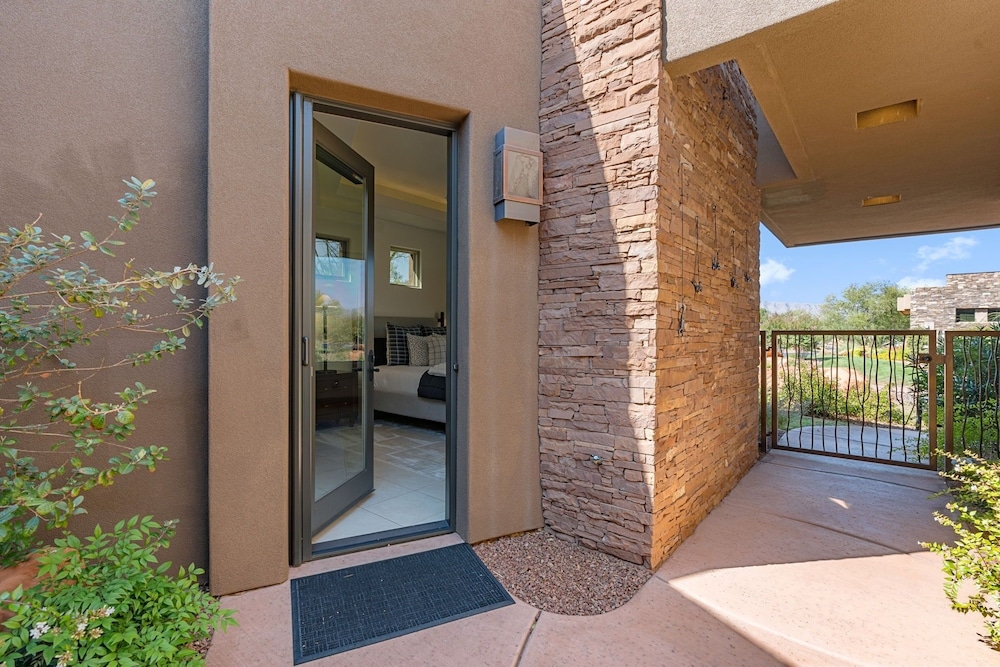 Escape To Entrada 4 Bedroom Home