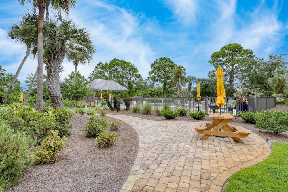 The Sea Chord Gulf Lake Views Balcony Pool