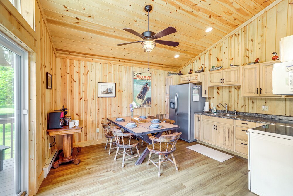 Walk to Lake: Kelleys Island Gem w/ Deck!