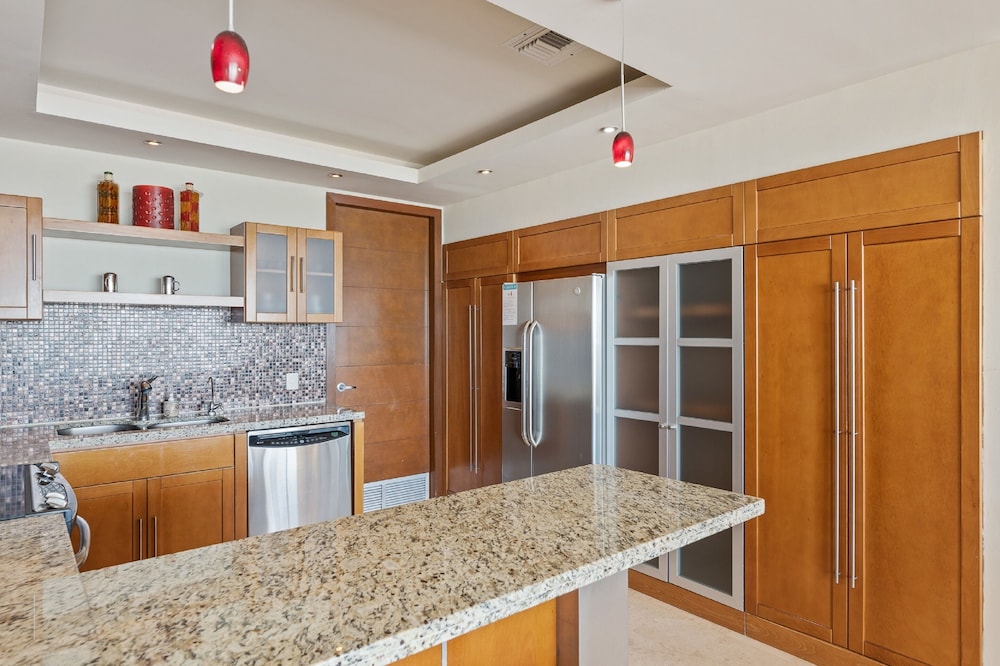 Encanto Living 0504 -2BR by Kivoya