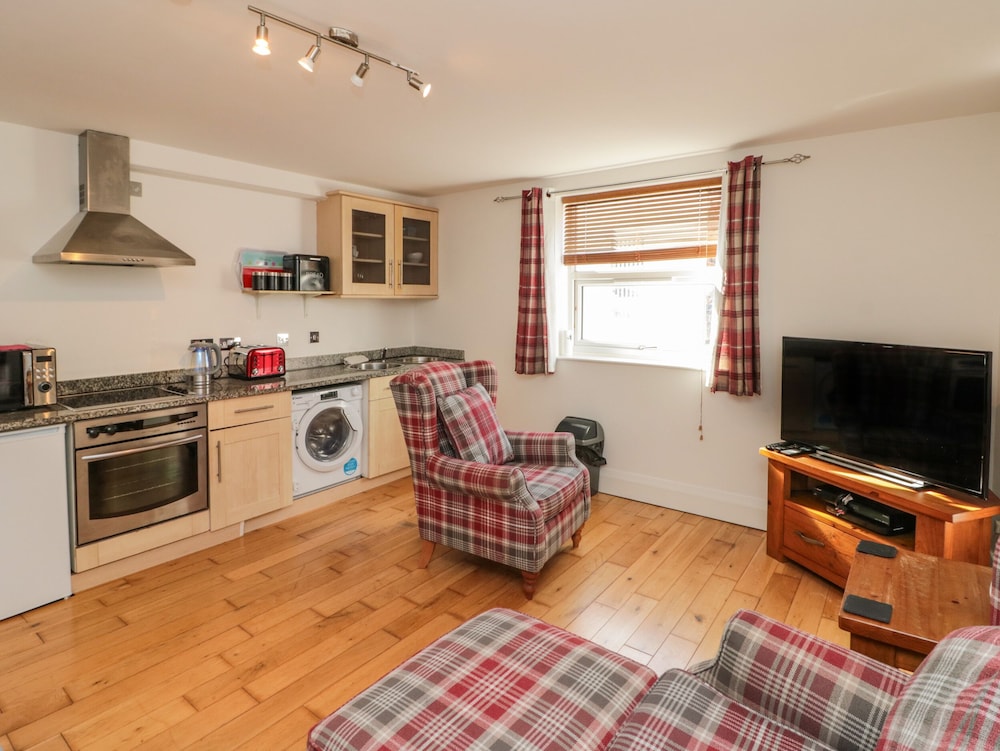 Flat 8