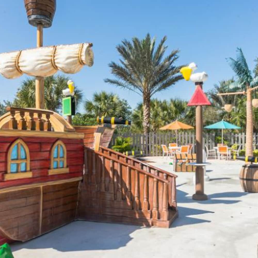 3 BR 2 5 BA Villa Sleeps 8 Eve102