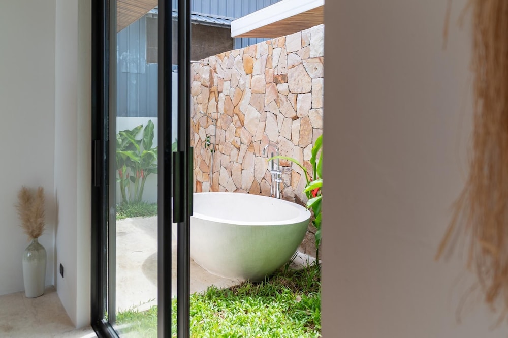 1Bedroom Villa Close to Fisherman KBR27