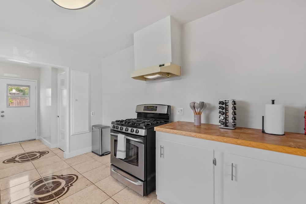 East SJ Entire 4Br Home Quiet
