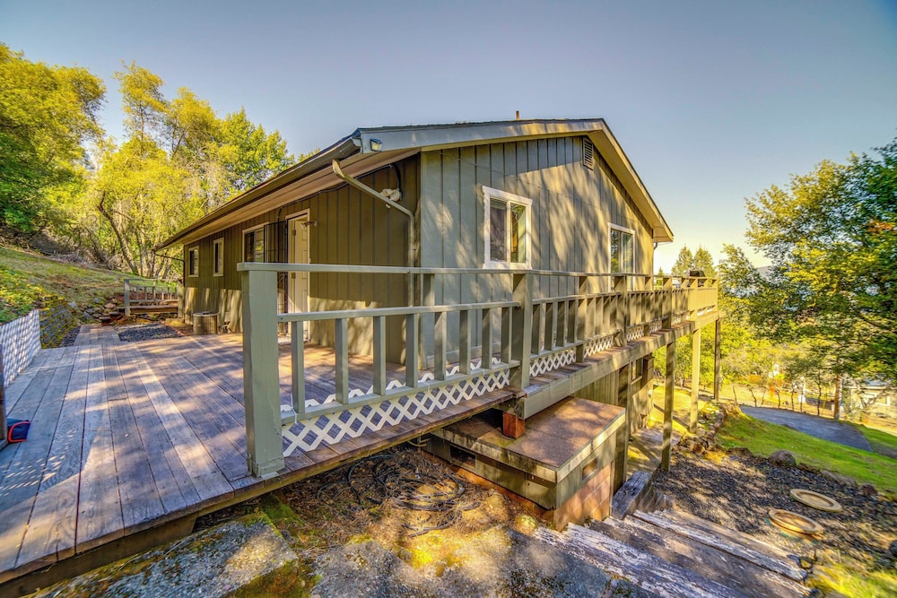 2 Mi to Clear Lake Access: Norcal Getaway