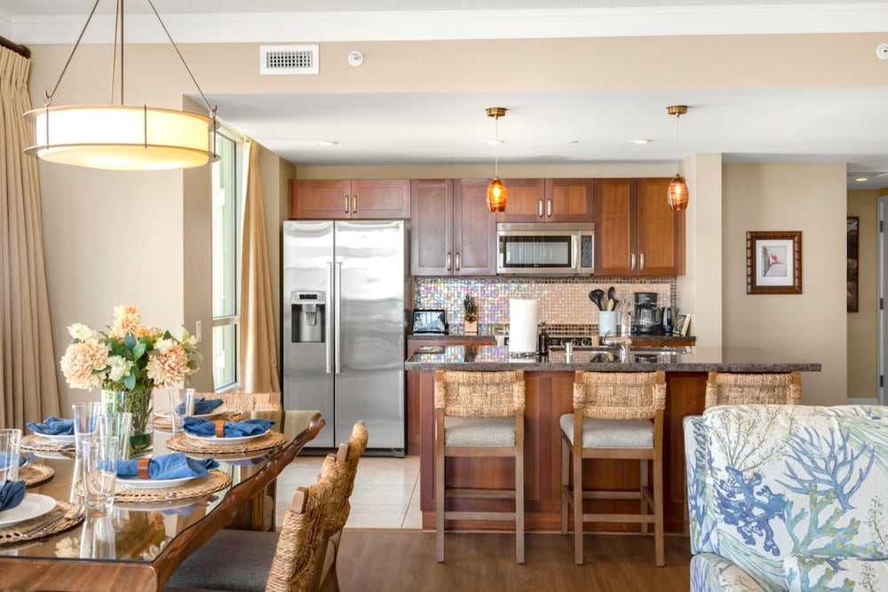 Honua Kai 2 Free Rental Cars KBM Resorts Extra Large Lanai 2 Units, 5 Bedrooms HK Ml-1925
