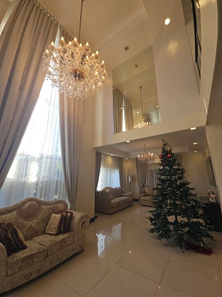 Elegant 3BR Private Home in Vista Grande