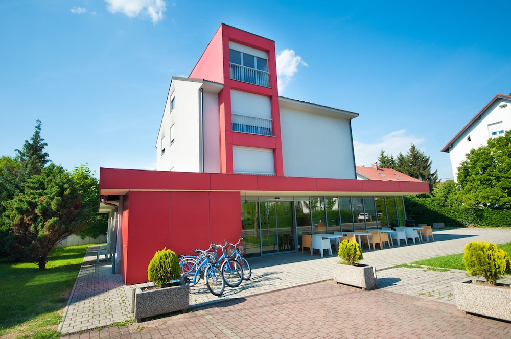Simbol Rooms - Hostel