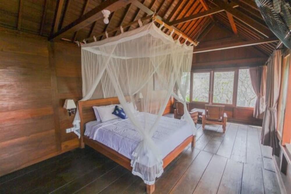 Sari Bamboo Bungalows