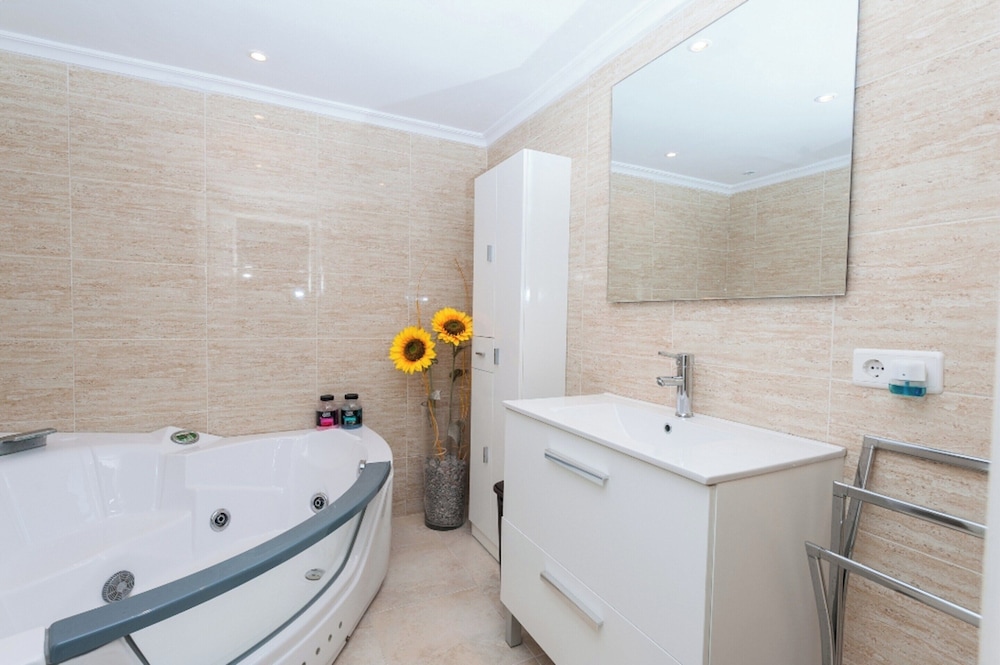 Can Rovet - House With Private Pool. Free Wifi
