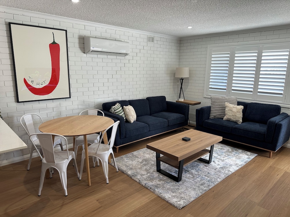 Central Cullen Apartments