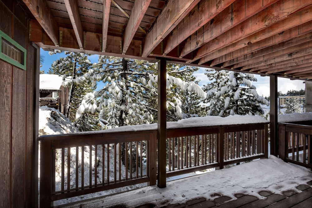 Snowflake Chalet 2 Bedroom Condo