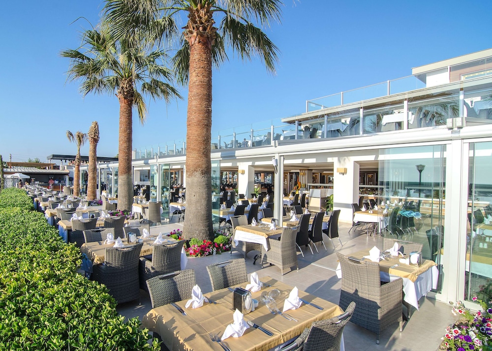 Palm Wings Beach Resort & Spa Kusadasi- All Inclusive