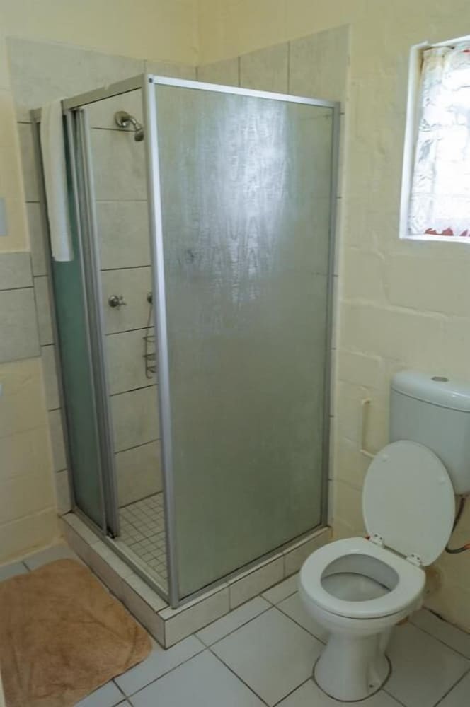 Kingfisher Hollow Exclusive Guest House