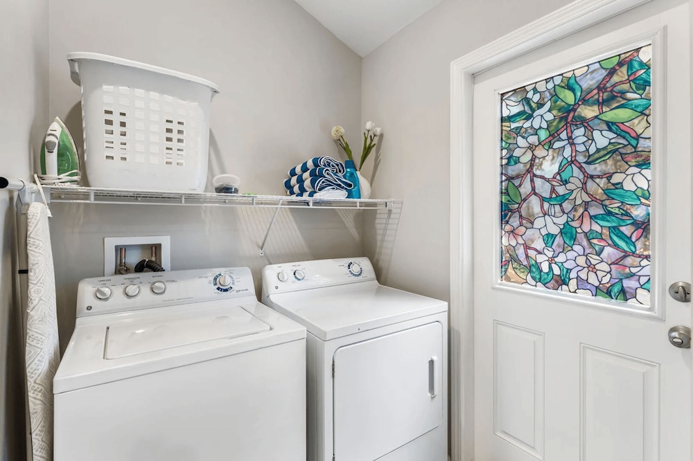 Ocean Oasis by Avantstay Block to Beach West PCB Pet-friendly