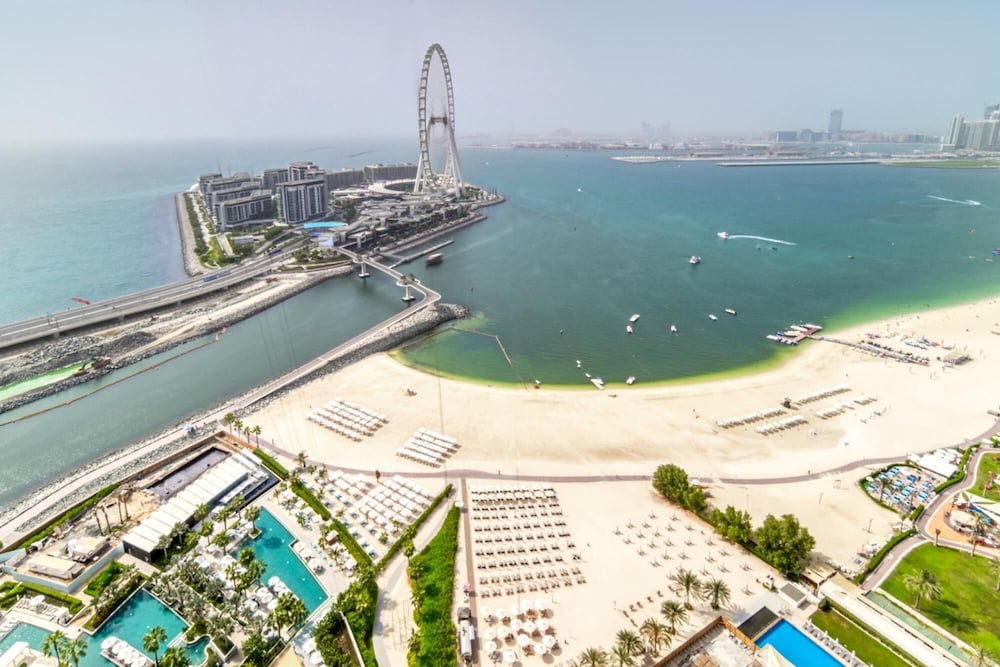 Picturesque Balcony and Beach Haven at Address JBR