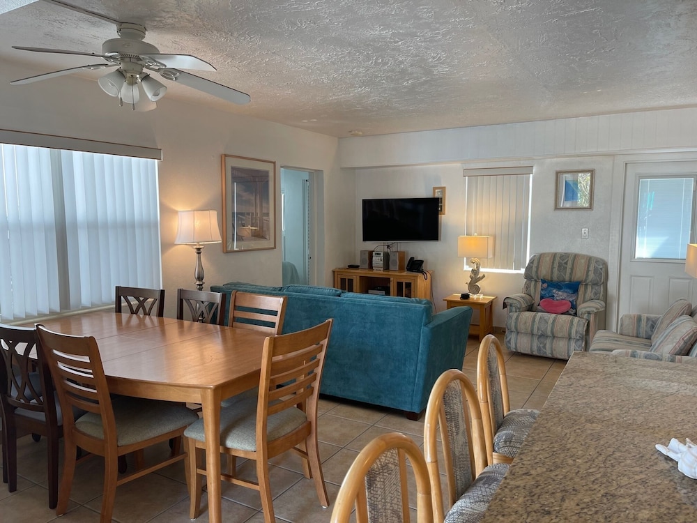 Sea Club I Beach Resort