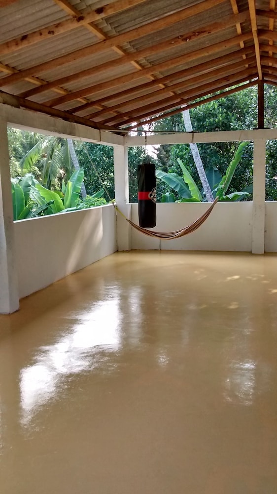 Jungleside House